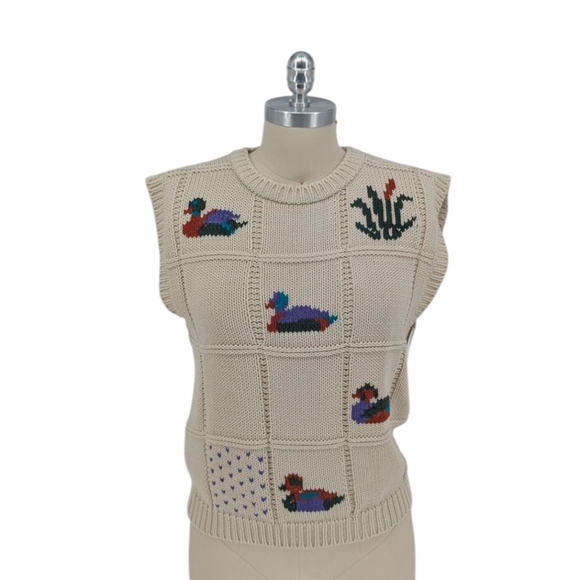 country suburbans Sweaters - 11256 Vintage Country Suburbans Duck Swamp Knit Vest Cream Size Medium retro